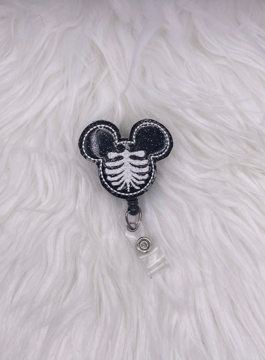 Mickey Mouse Head with Ribs Badge Reel